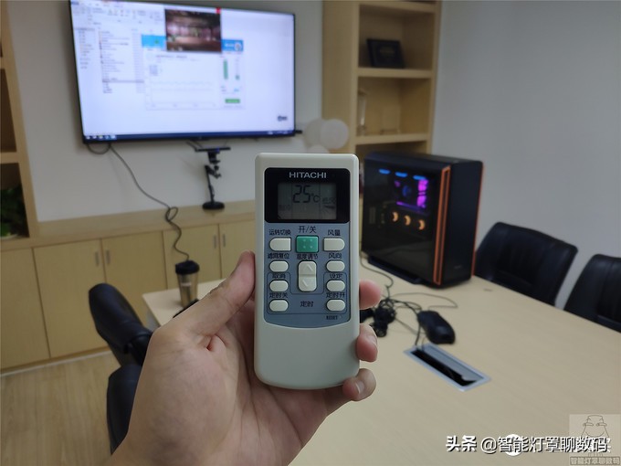 机箱直插和竖装显卡哪个温度高,机箱显卡横放竖放哪个散热好