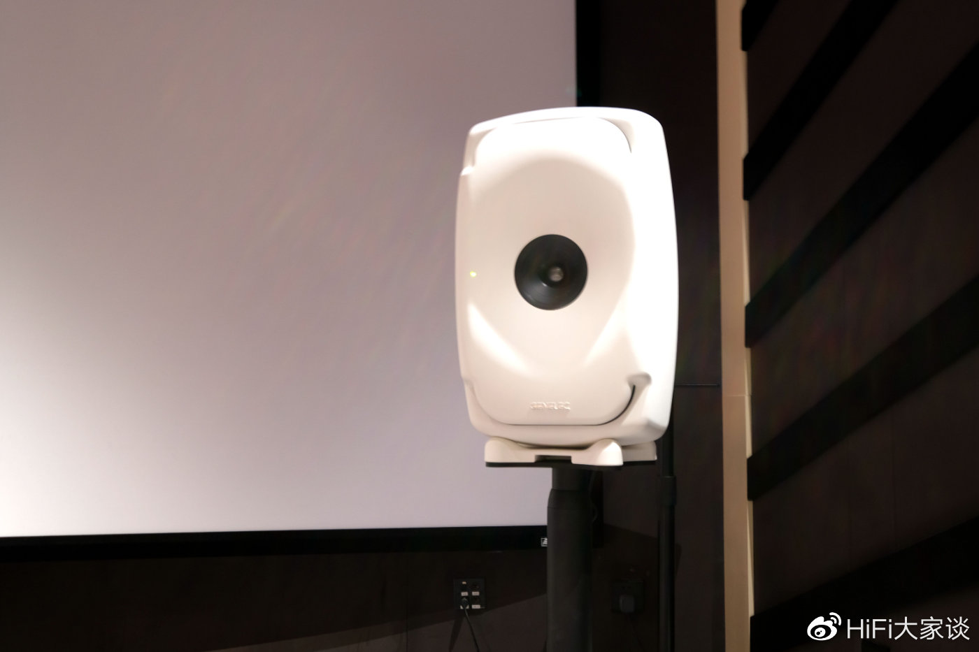 真力8361A真实聆听每一个细节，绝不放过任何瑕疵