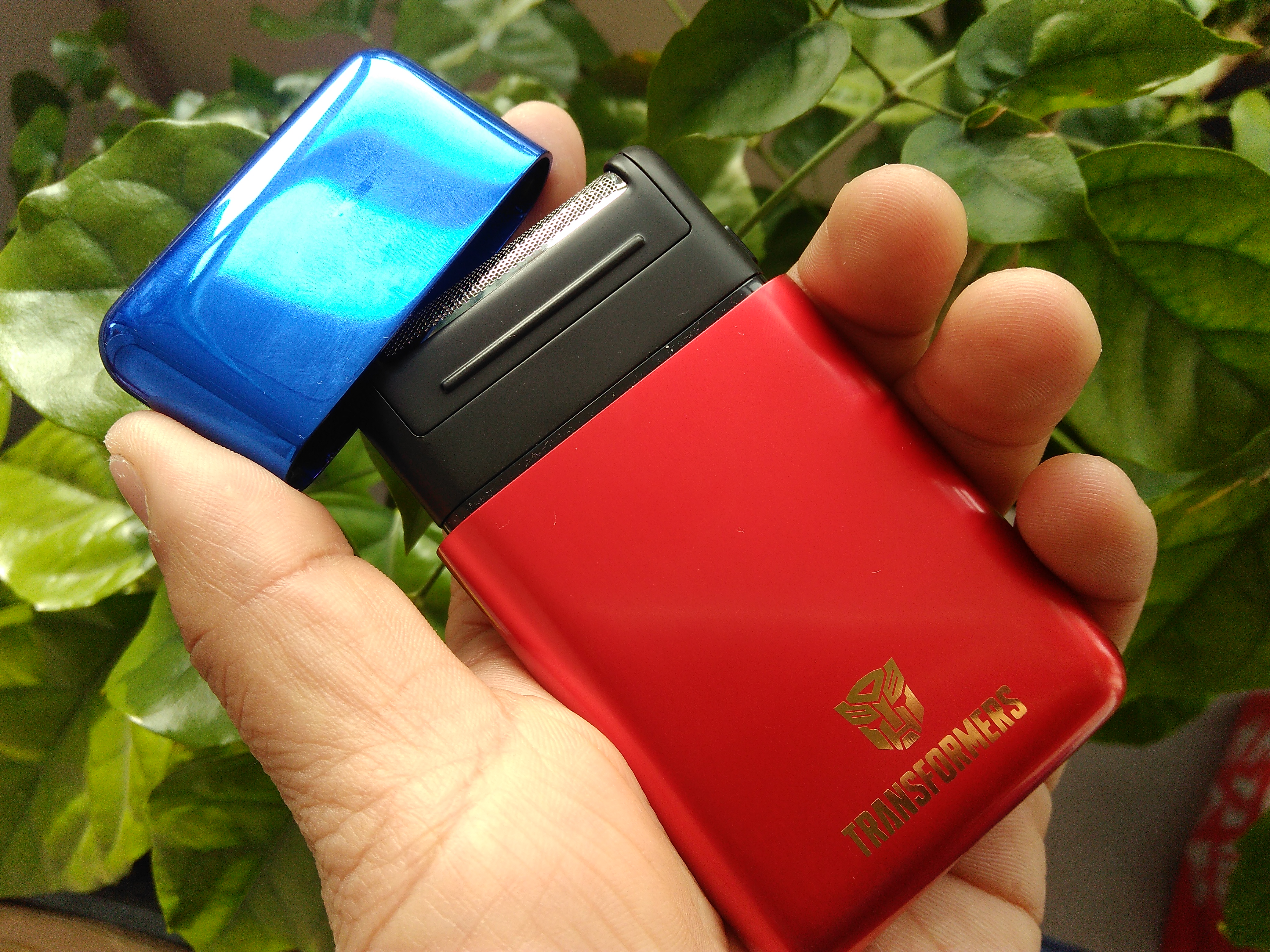 须眉剃须刀擎天柱版,满满的回忆杀