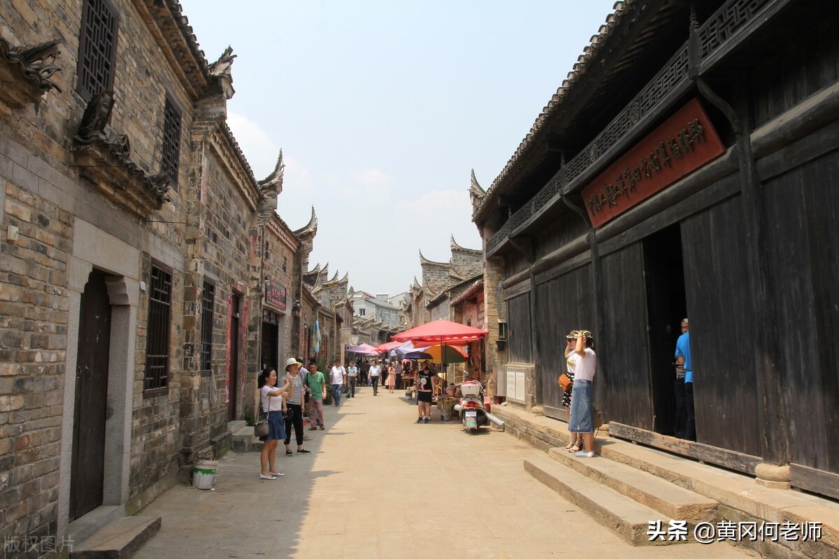 湖北麻城有几条铁路,湖北麻城要建第三个火车站吗