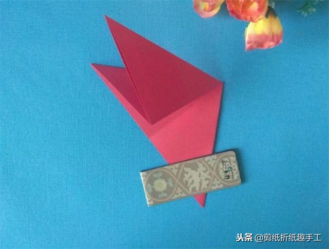 手工剪纸窗花教程春字窗花,窗花剪纸教程简单又漂亮花