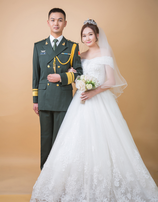 她深情告白远在边疆的丈夫:请放心,家里有我,你可心安