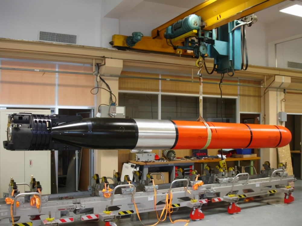 世界最快的鱼雷快艇速度,世界最快的鱼雷图片