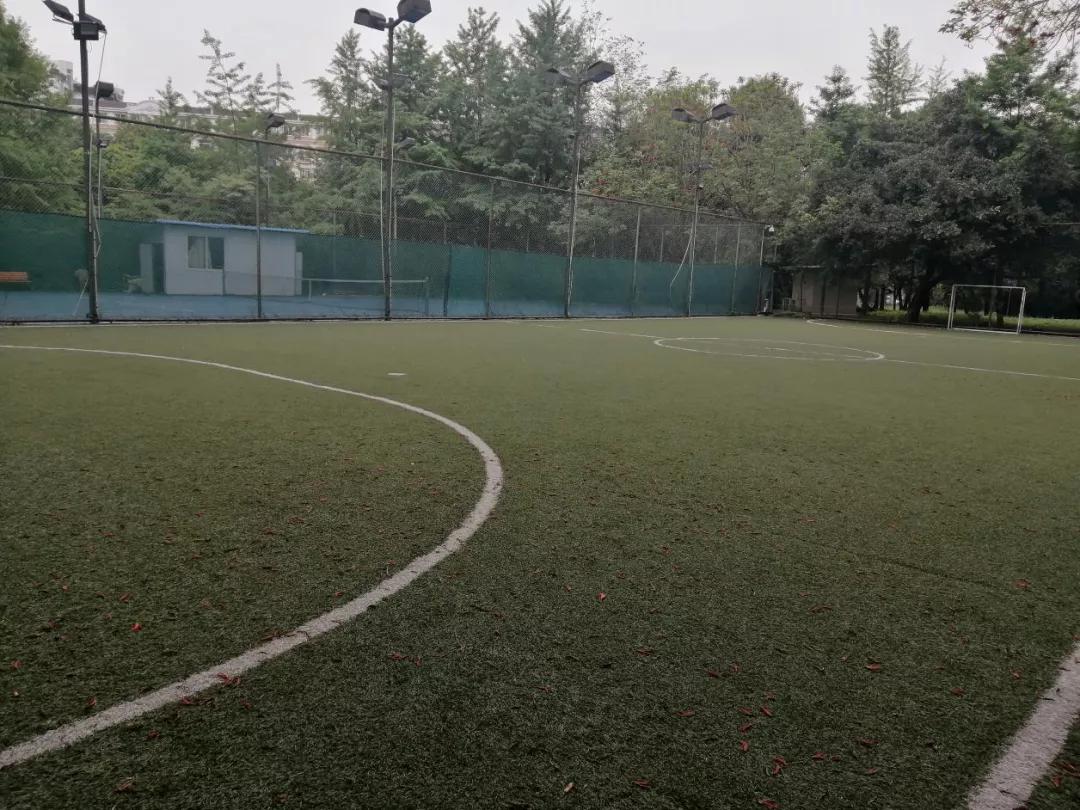 等了十年的搬迁,成都红牌楼西部汽车城好久搬迁