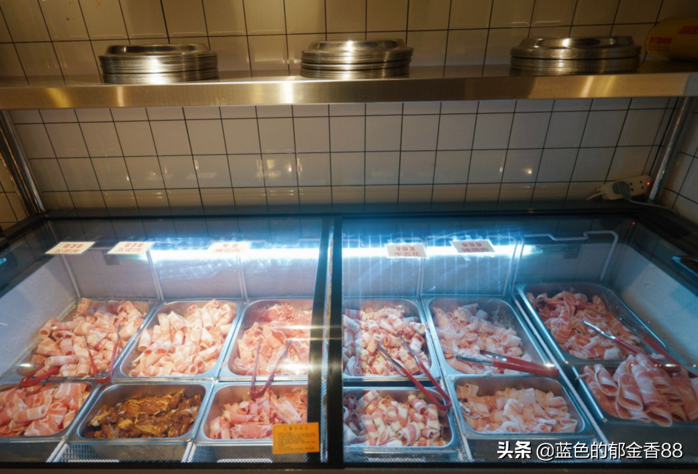 韩国传统烤肉店服务员,在中国去韩国烤肉店说韩语点餐