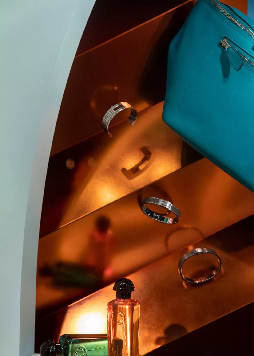 爱马仕品牌设计理念,爱马仕的品牌定位策略