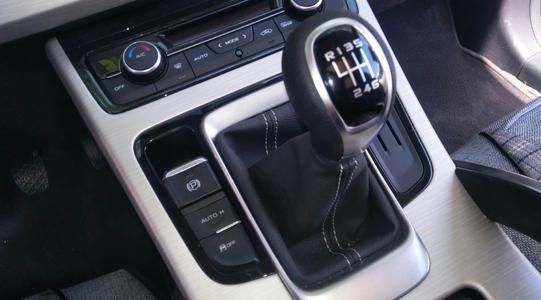 自动挡怎么开才不会损坏变速箱,开手动挡5大忌