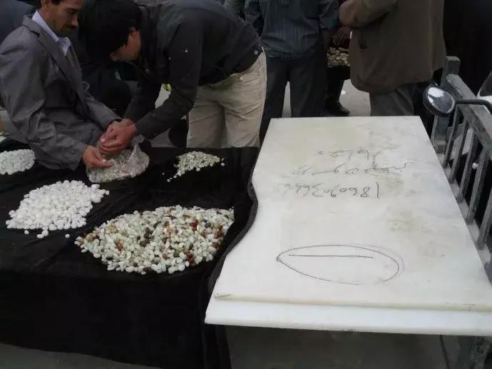 和田玉简单辨别真假方法,和田玉真假辨别最简单方法