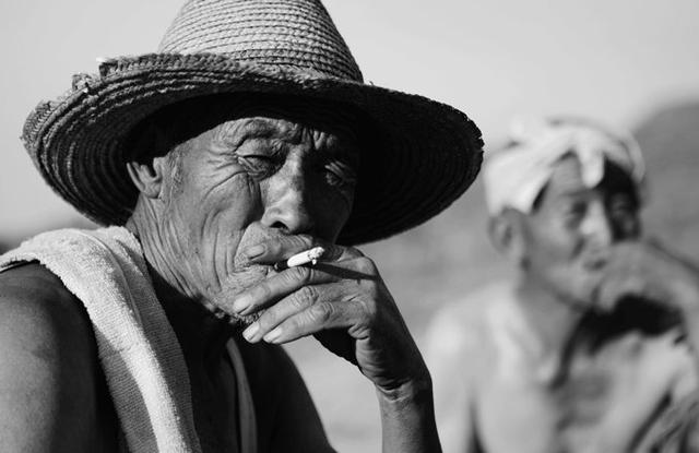 “信客”告诉你,普通人如何才能“收买”人心,实现自我超越?