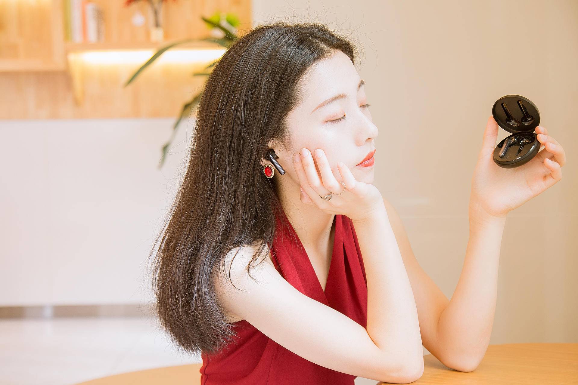 等等*党**618大获全胜：苹果带来最低价iPhone，OPPO耳机只要269元