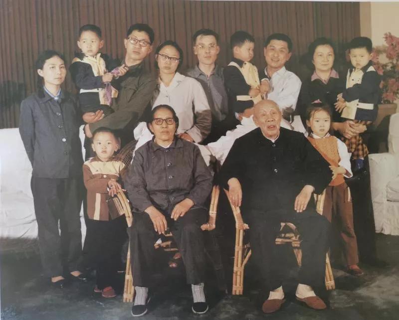 红色家风亲人讲述〡董必武之孙董绍新:从爷爷的革命人生中汲取信念与力量