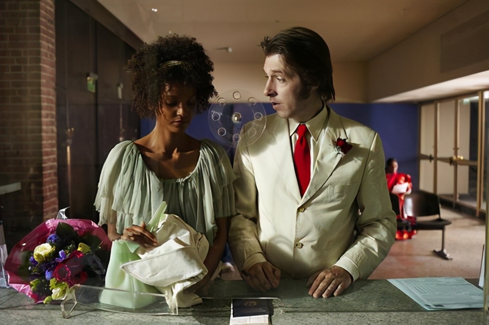 “割礼”惨无人寰的陋习,*害迫**着女性身体,震撼人心《沙漠之花》