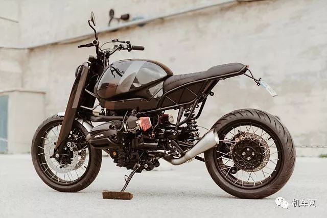 改装师！还我蓝天白云标的宝马