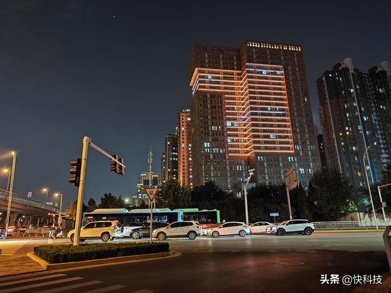 一加9rt是高端直屏手机吗,一加9高端机安卓机皇