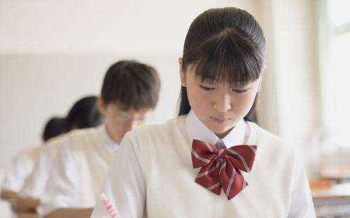 教室里丢东西怎么能找回来,小学生丢了东西老师怎么解决