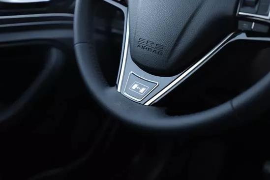 哈弗h62018运动版1.5t驾驶感受,哈弗h6国潮版1.5t冠军版静态体验