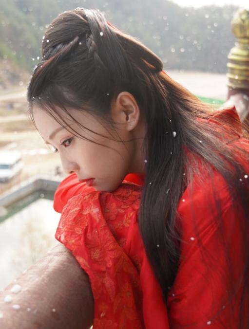 太过了？白鹿为《周生如故》结局痛哭被疑炒作，助理的话为其证明