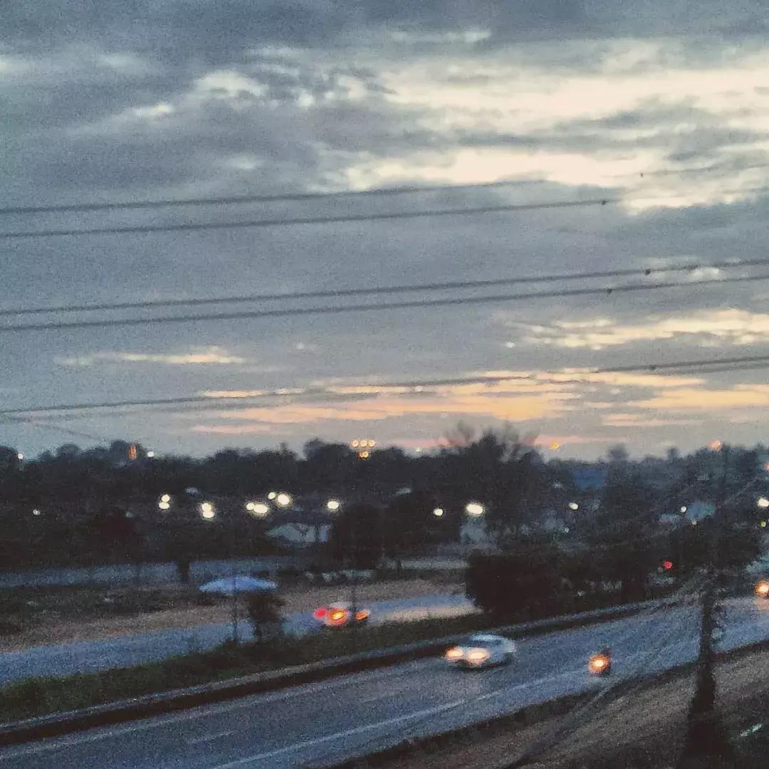 在切开与缝合之间磨合（一）|泰国校服文化脚注