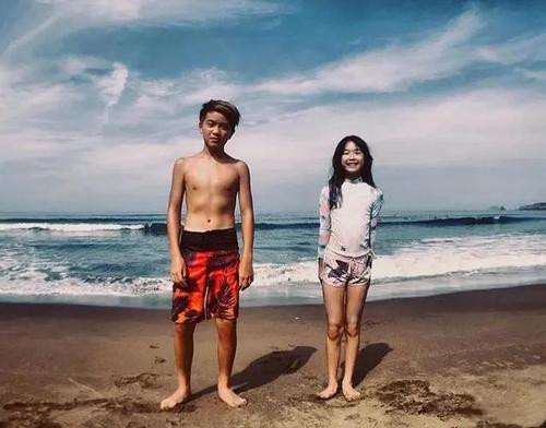 曹格女儿长大后的样子,曹格女儿逆袭瓜子脸