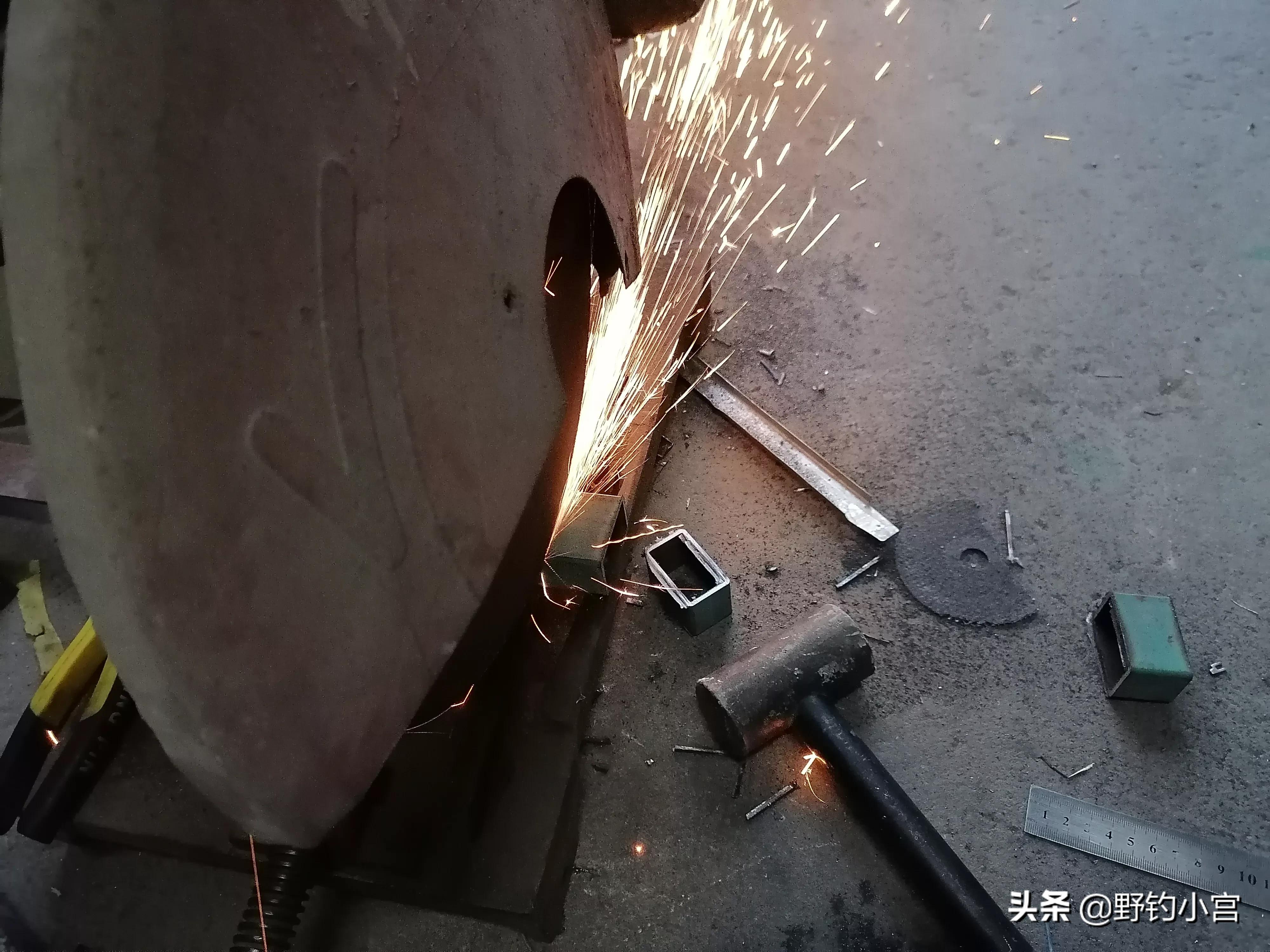 钓友自己设计的钓箱,别人自己制作钓鱼钓箱