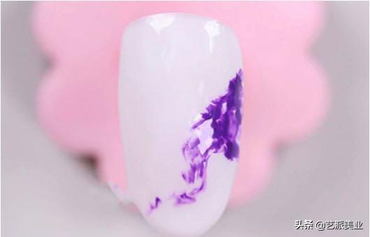 晕染美甲教程初学者步骤,晕染美甲教程锡箔纸