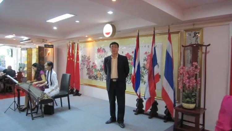 掌上乾坤指间生花世界级艺术家-贾同辉的“指墨”风釆