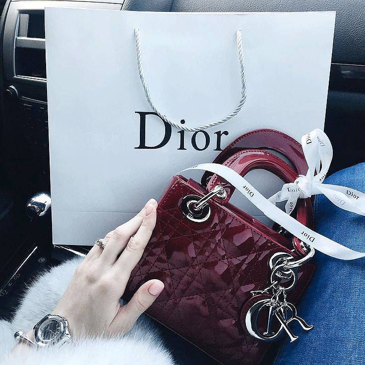 仿品的包包能鉴定出来吗,假的包包鉴定