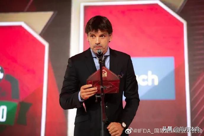 足坛哪个奖杯最有含金量,足坛十大巨星颁奖