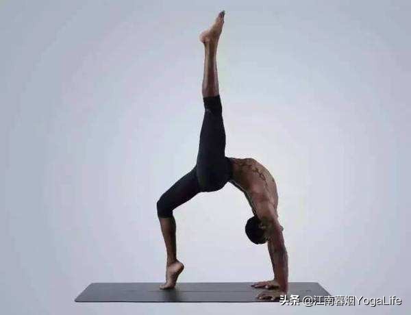 男人练瑜伽认真起来,瑜伽男性的魅力