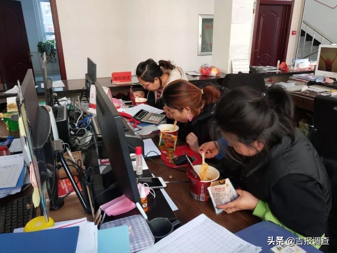 向社区工作者致敬图片,致敬奋斗在一线的社区工作者