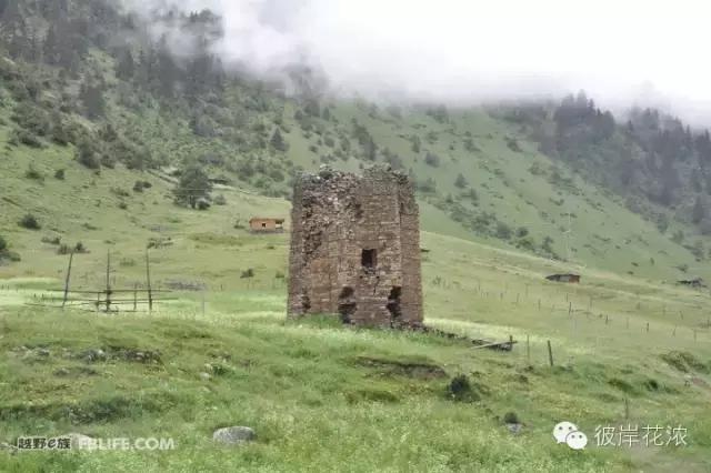 用灵魂触摸难以释怀的乡恋,用灵魂去触碰那段岁月朗诵