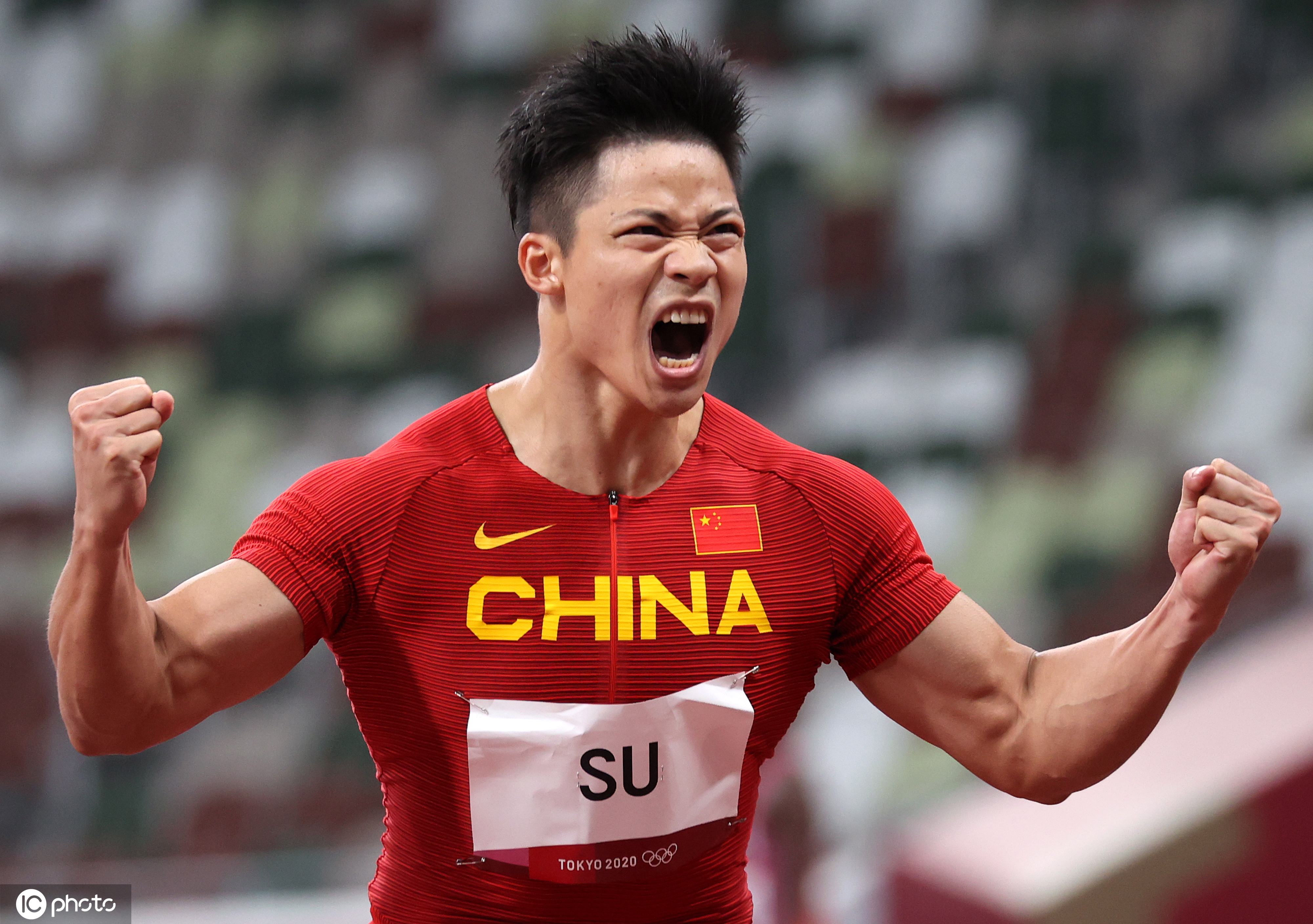 创造历史!苏炳添刷新中国速度,9秒98排名奥运男子百米第6