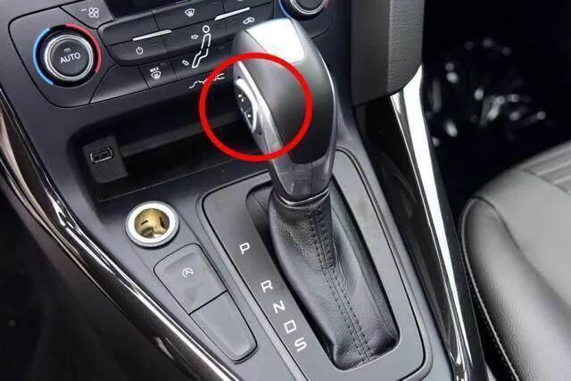 自动挡汽车没电自救方法,自动挡轿车没电了最快的自救方法