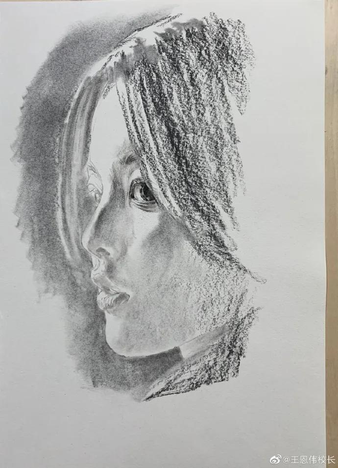 他画遍所有明星，画谁像谁，肖战、热巴、刘亦菲眼神看醉了