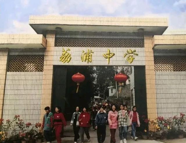 70年代的桂林象鼻山码头老照片,那些老照片里的珍贵记忆