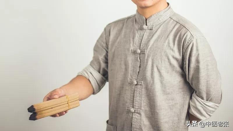 胆经堵全身都堵一个穴位就能解决,胆经堵了按哪个穴位疏通