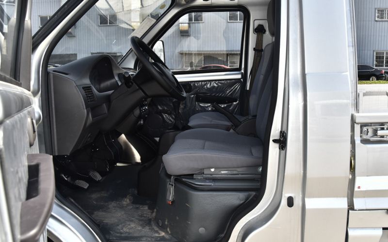 新一代五菱荣光小卡报价,五菱荣光小卡1.5新款报价及图片