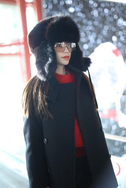 baby和权志龙合体,baby戴陈赫帽子