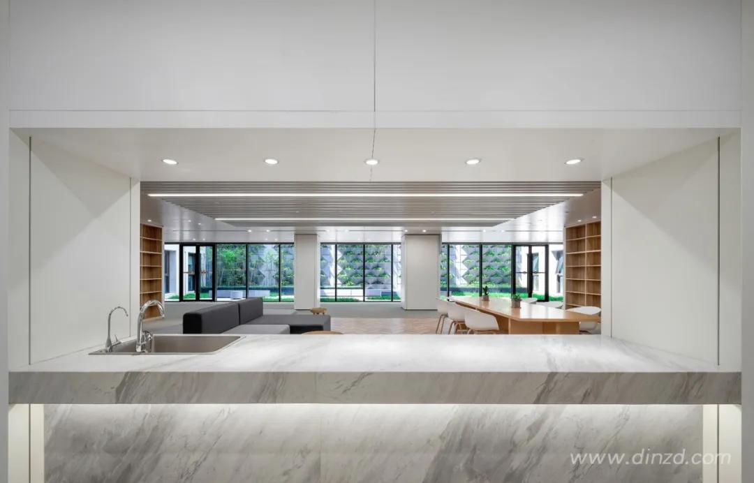 舒适温馨的办公环境,一个舒适的环境能决定工作效率