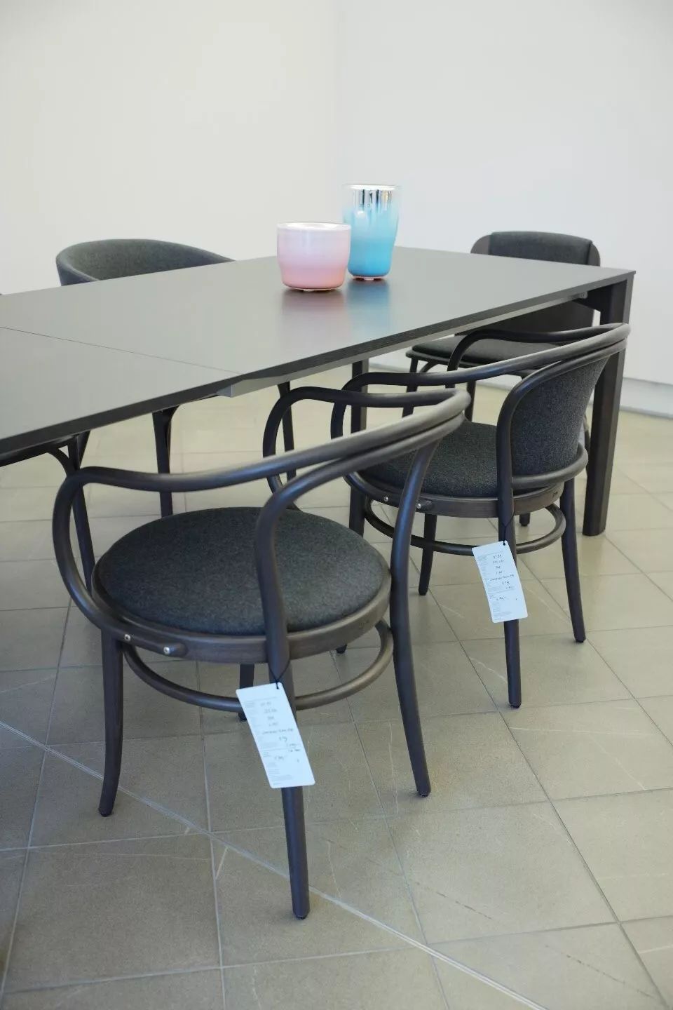 探访TON工厂看经典椅子背后的故事|疯狂24h我们去捷克干了啥?