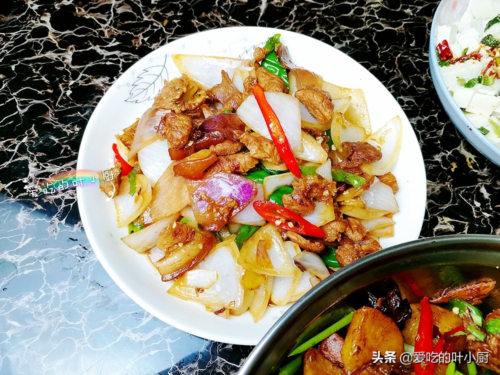 晒晒夫妻俩午餐,打工夫妻午餐不炒菜吃什么菜