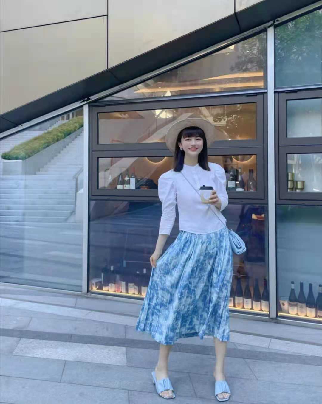 夏天半身裙怎么穿搭好看,女生半身裙穿搭方法泳装