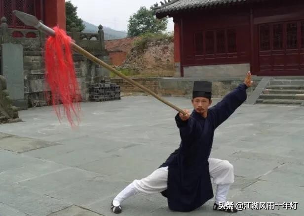 天才少年练喻轩vs武当道长陈师行,武当陈师行比武