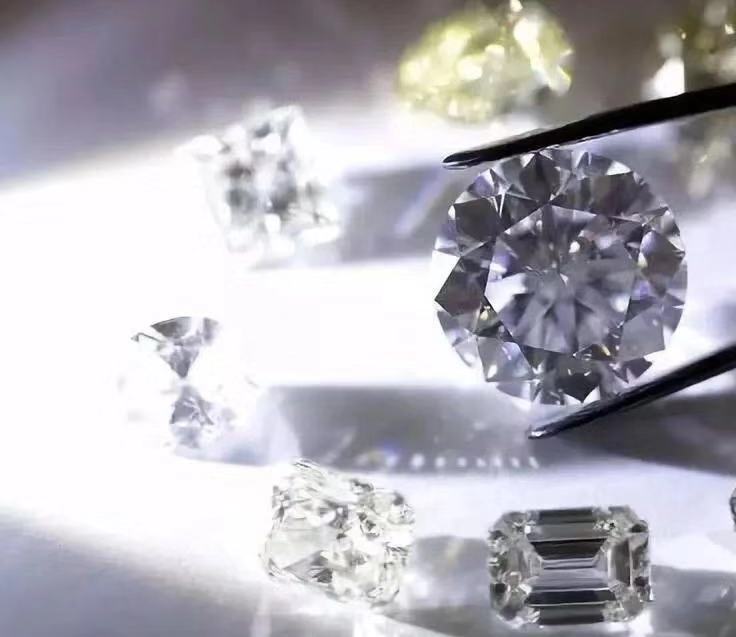 赫拉钻展丨拥有它，你的2019不必如此艰难