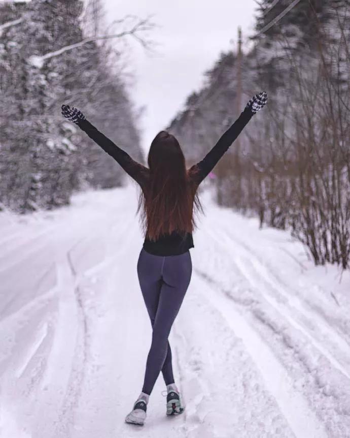 请远离过了40岁还在坚持跑步的人,请远离夏天还在坚持跑步的人