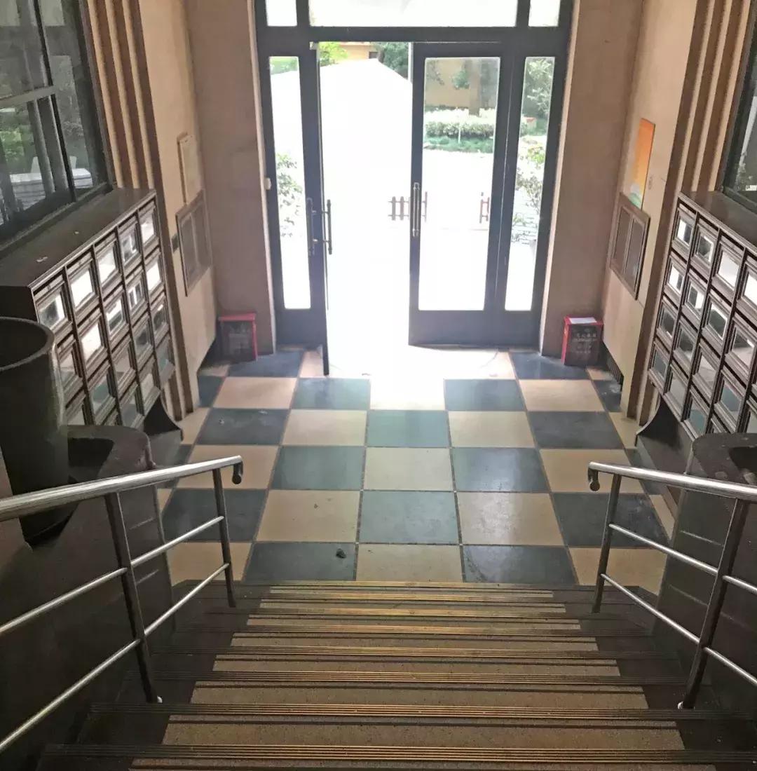 设计师的家不奢华但有品味,设计师的家简洁就是最好的品味