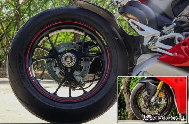 杜卡迪v4s是否值得收藏,全新的杜卡迪v4s