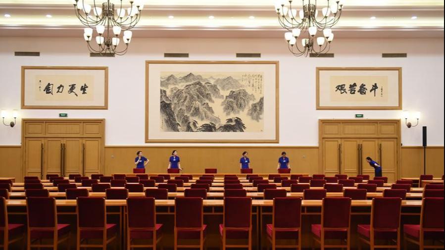 三位上将不想跟*世友许**一起吃饭,管理科长一番话,骗走*世友许**