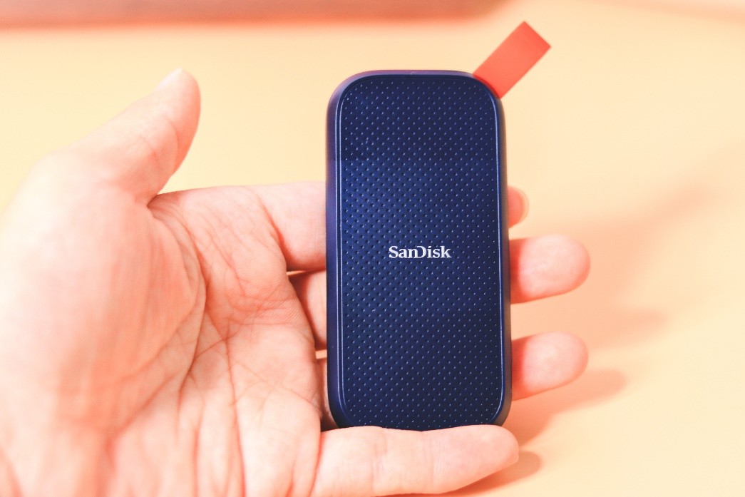 闪迪固态移动硬盘手机传输,闪迪极速固态硬盘和极速移动版