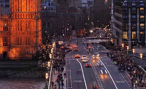 在迪拜企业工作,在迪拜工作的话一年会挣多少钱